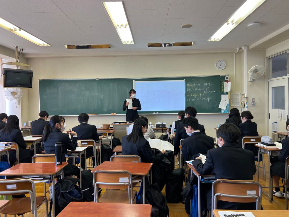 Differences between American and Japanese High Schools